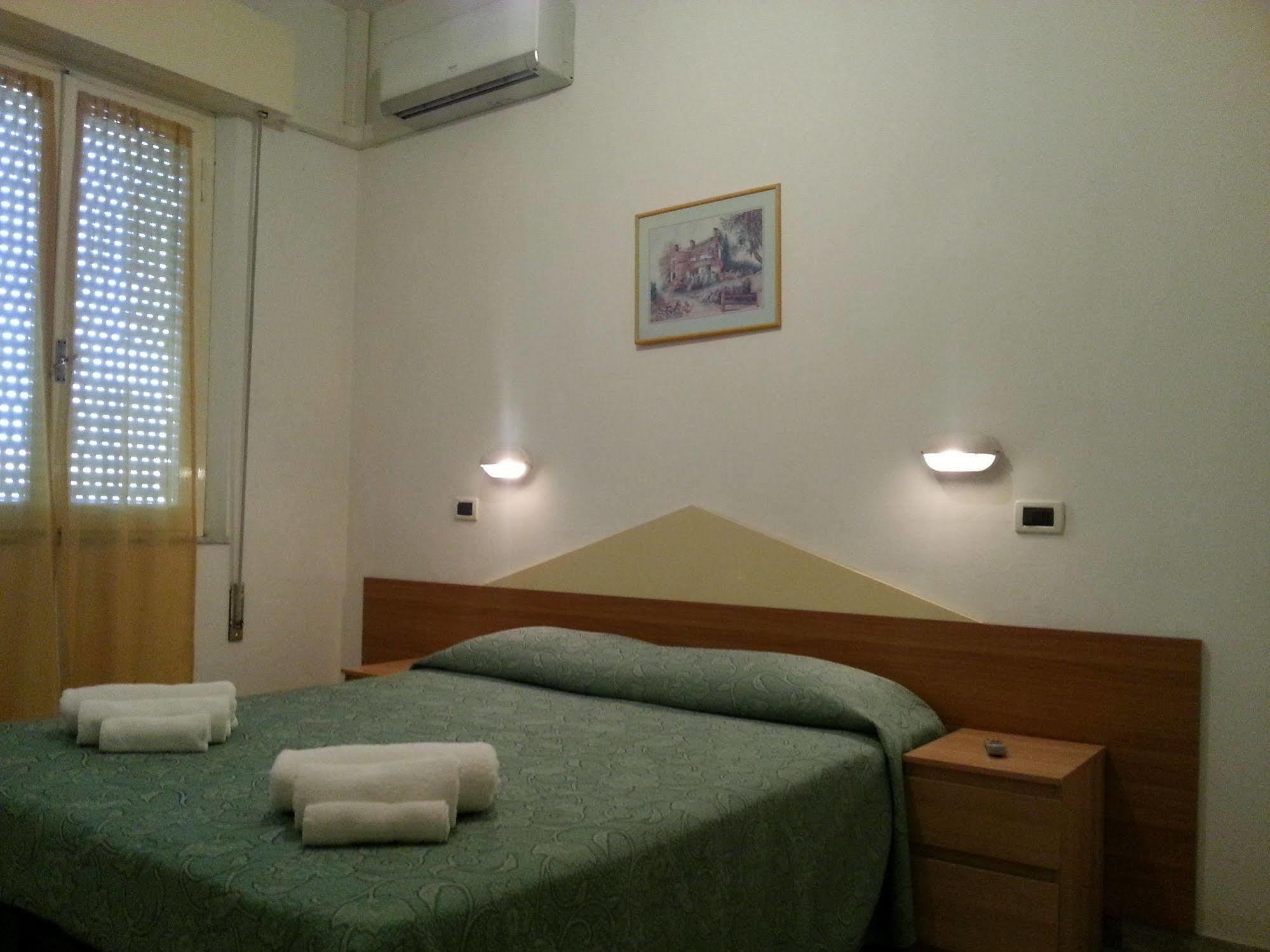 Hotel Villa Arlotti Rimini Exterior foto